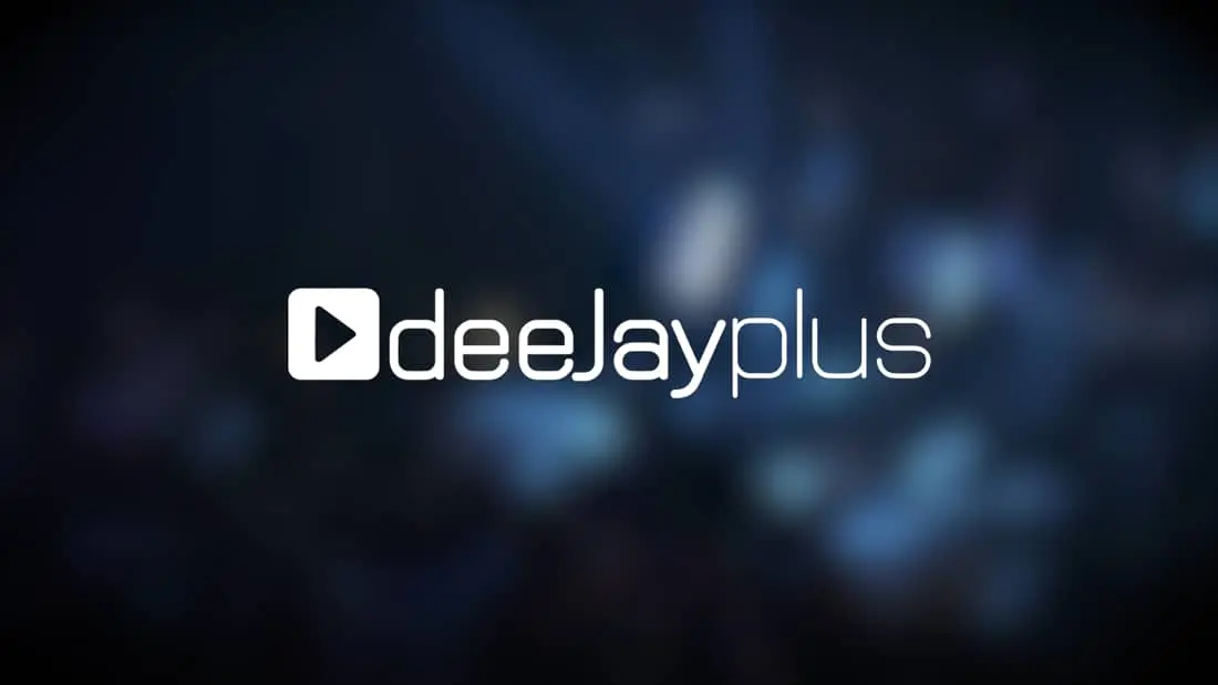 Deejayplus Logo mit Play-Button, modernes Musik-Streaming und Unterhaltung Design.