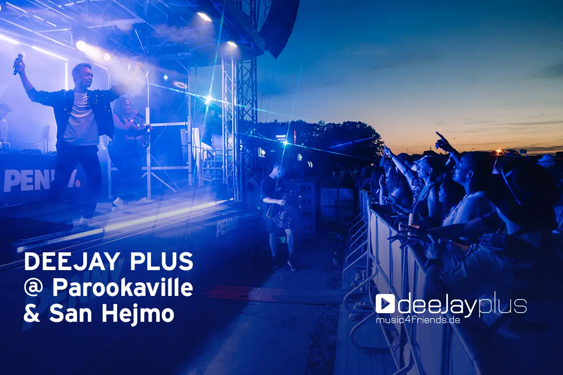 Deejay Plus auf Parookaville Festival mit begeistertem Publikum bei lebhafter Musiknacht.
